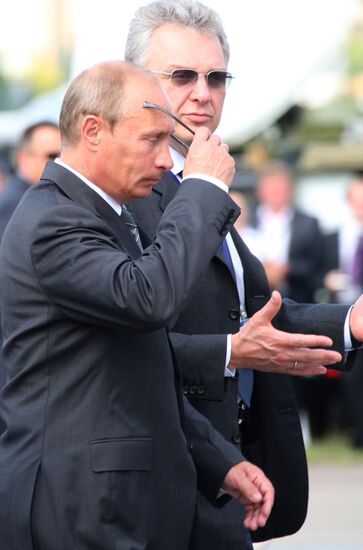 Vladimir Putin visits International Air Show MAKS-2009