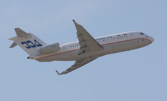 Plane TU-334