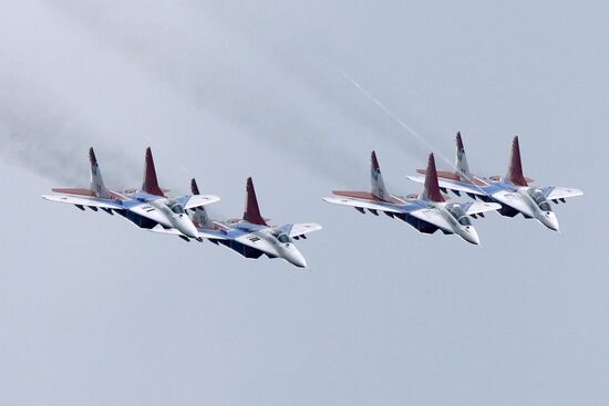 MIG-29, aerobatic team "Struzhi"