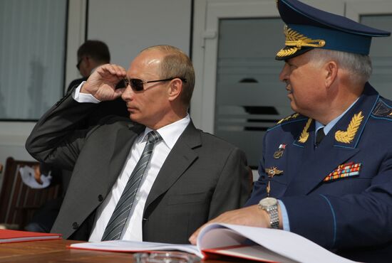 Vladimir Putin attends MAKS-2009