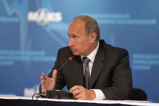 Vladimir Putin chairs meeting on aircraft industry
