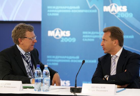 First Deputy PM and Finance Minister attend MAKS-2009 air show