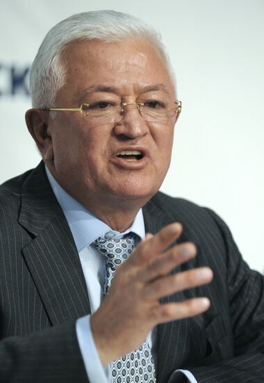 Irkut Corporation President Oleg Demchenko gives news conference