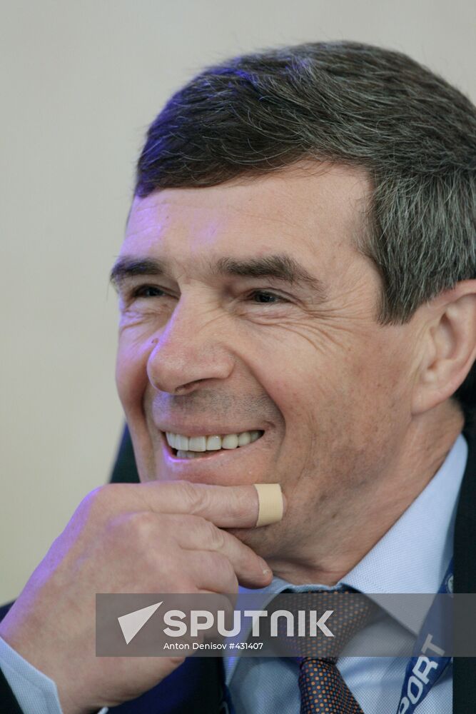 Rosoboronexport and Rostekhnologii give news conference