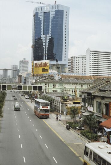 Construction of high-rise buildings.Singapore changes its face