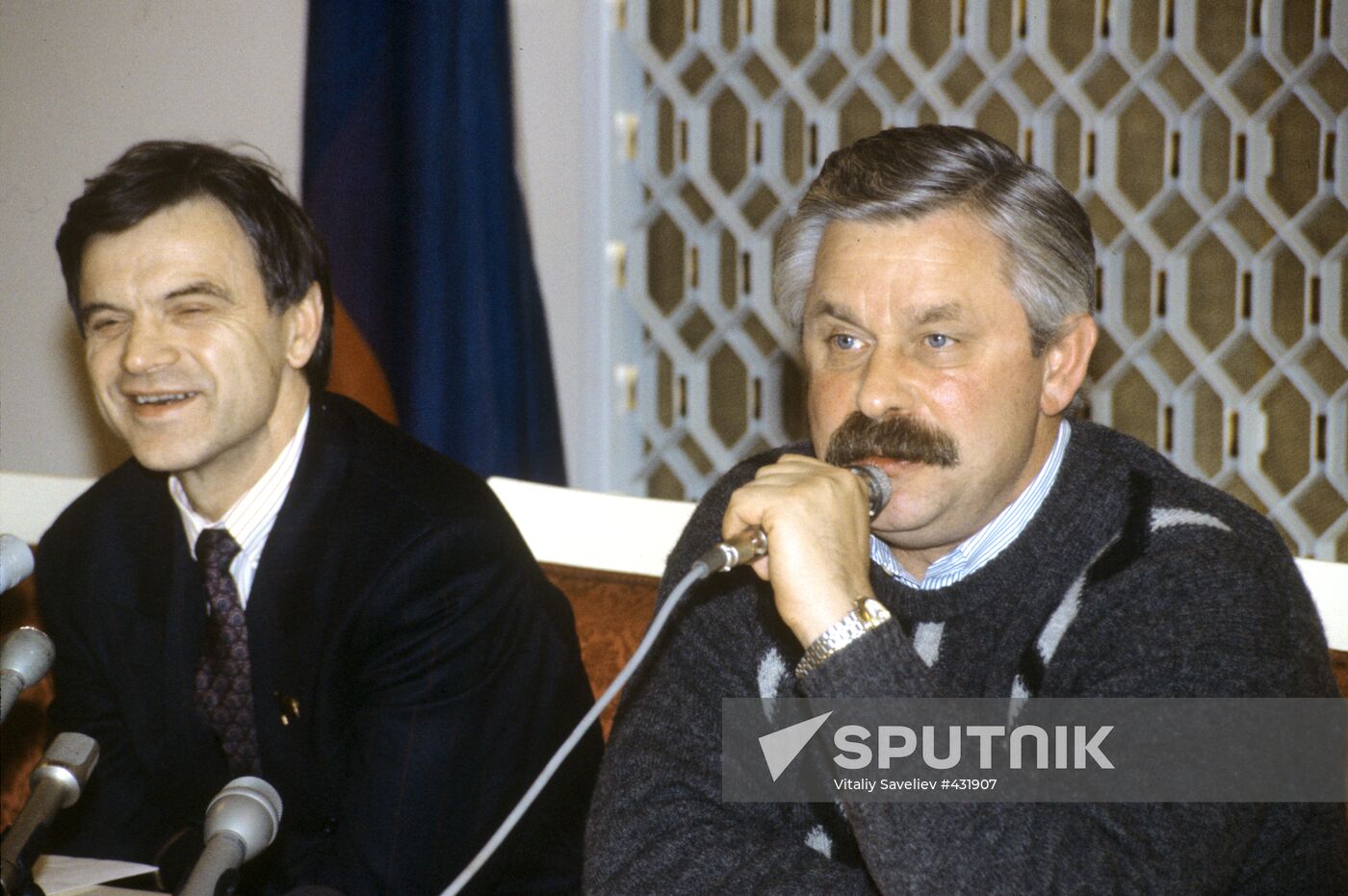 Ruslan Khasbulatov and Alexander Rutskoi