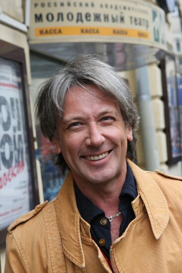 Post-vacation company meeting, Russian Academic Youth Theater