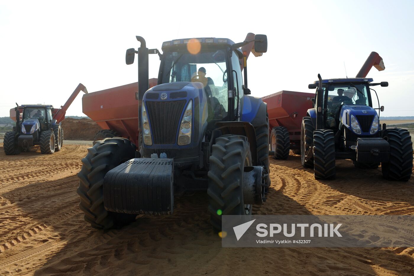 Grain harvesting in Otradaagroinvest, Oryol Region