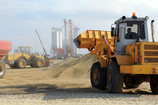 Grain harvesting in Otradaagroinvest, Oryol Re