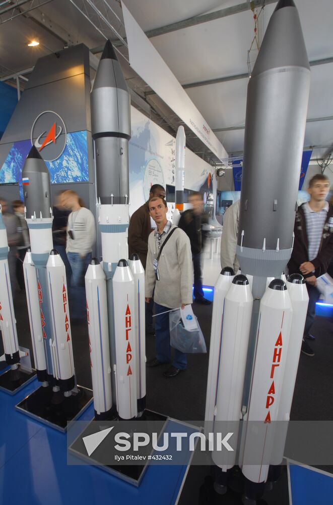 Angara booster mock-ups displayed at MAKS 2009
