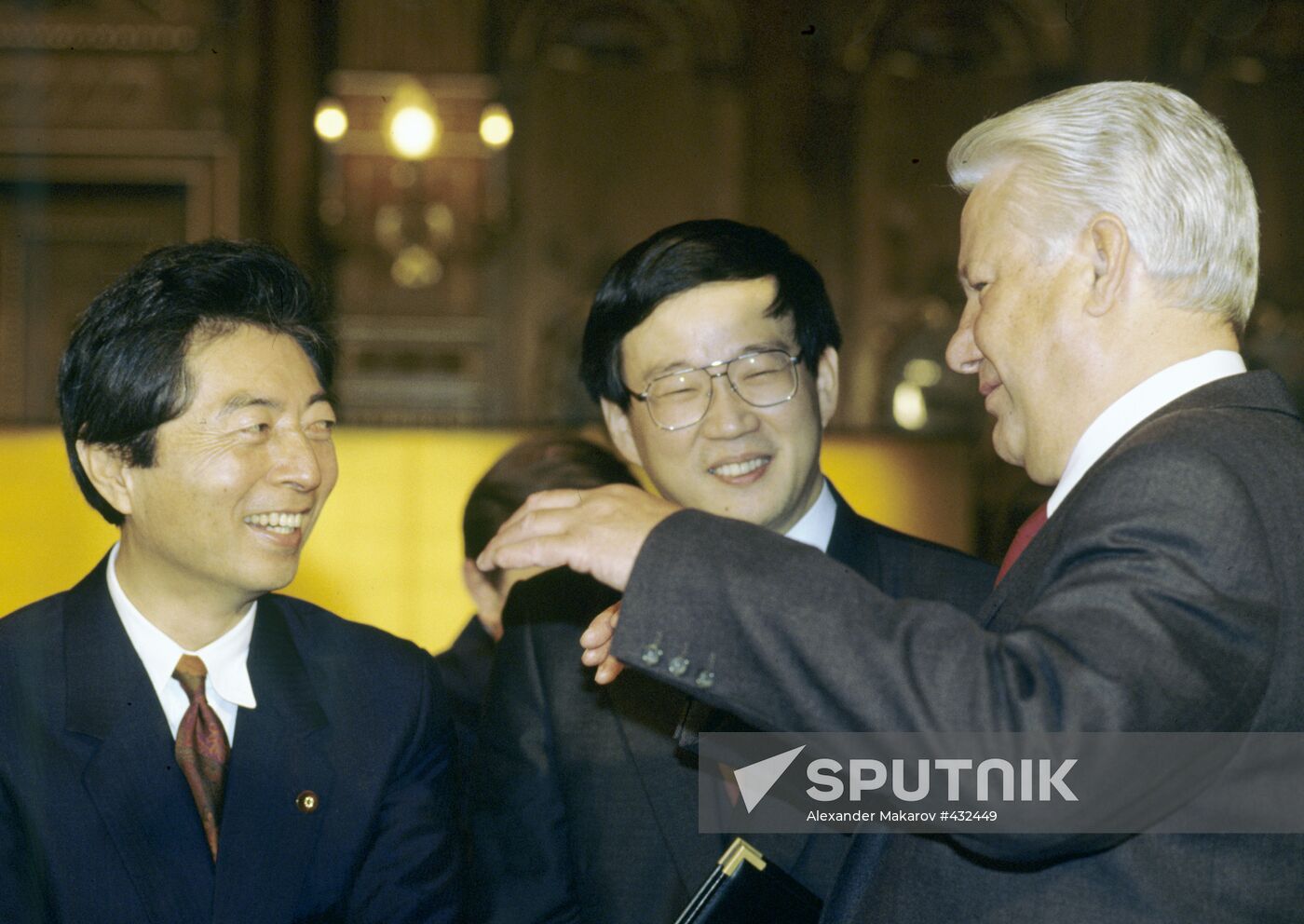Morihiro Hosokawa meeting with Boris Yeltsin