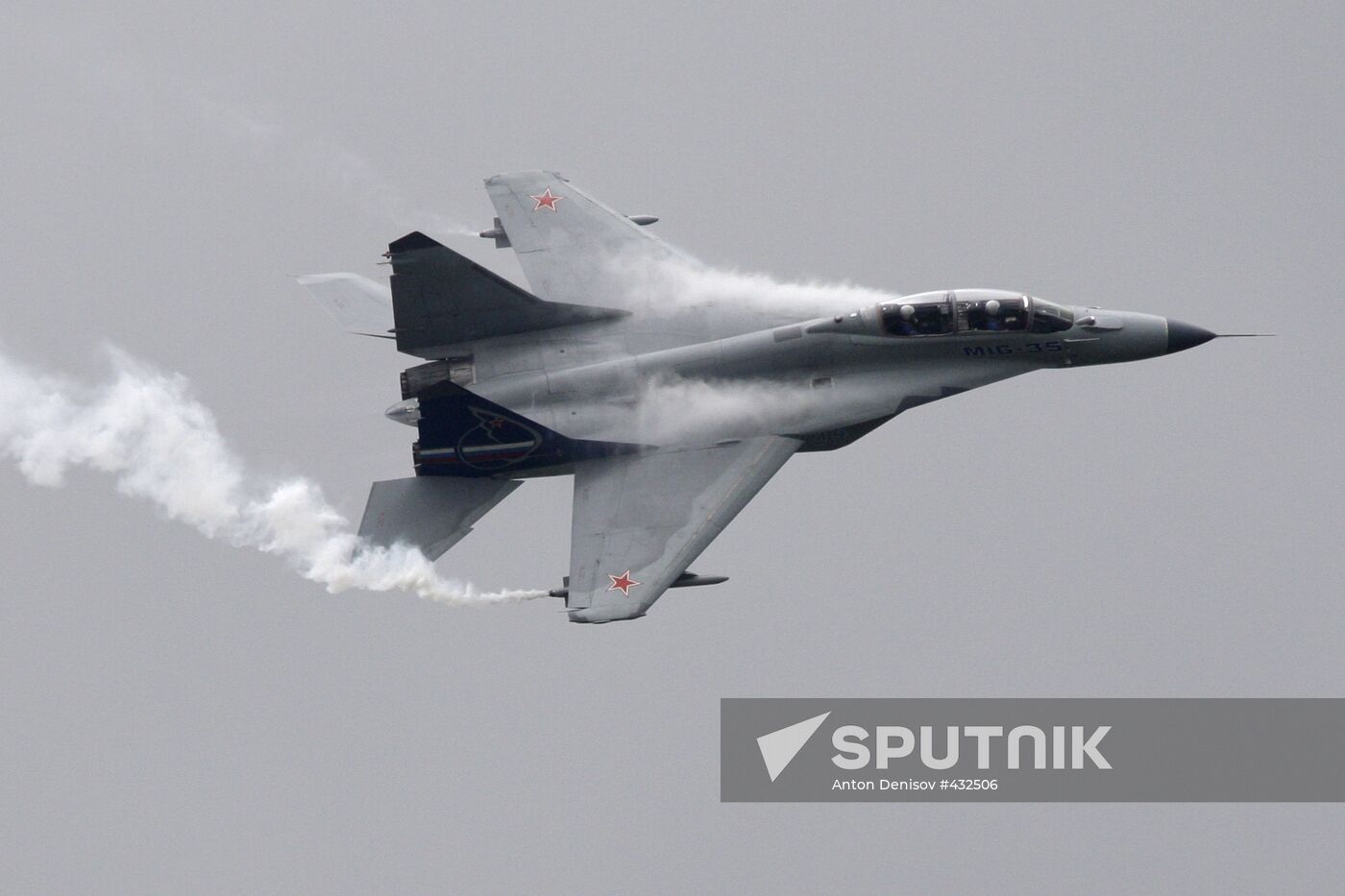 Multi-mission fighter MIG-35