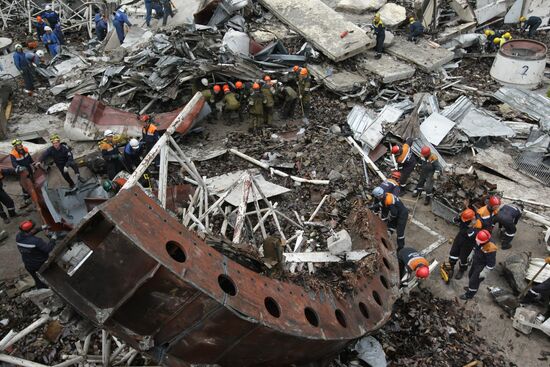 Cleaning a mess at Sayano-Shushenskaya Power Plant