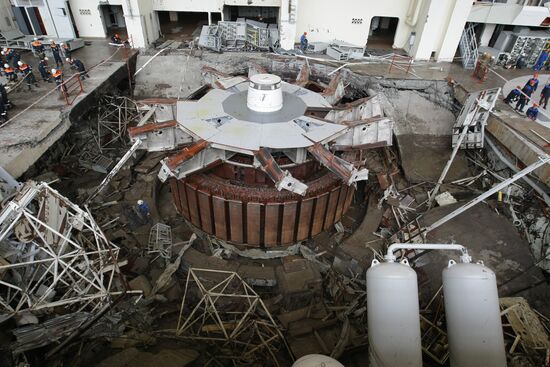 Cleaning a mess at Sayano-Shushenskaya Power Plant