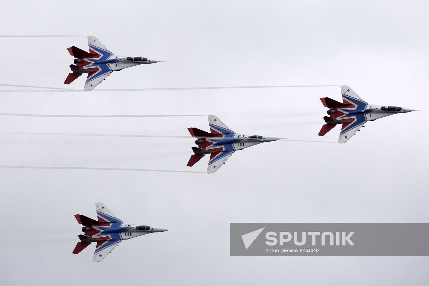 Strizhi aerobatic team