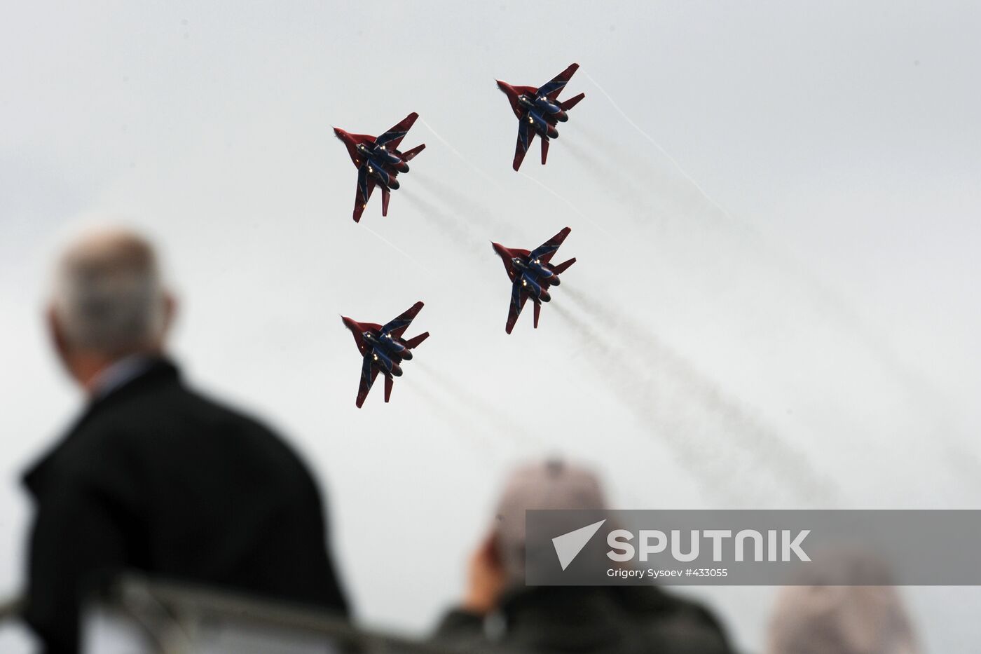 Strizhi aerobatic team