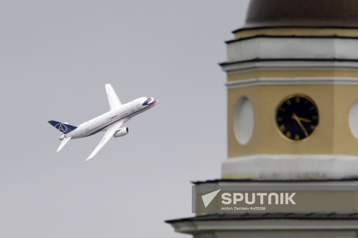 Sukhoi Superjet 100