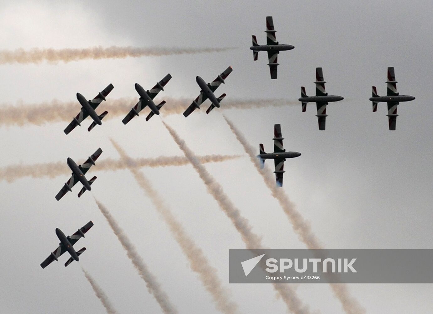 Frecce Tricolori, Italian aerobatic demonstration team