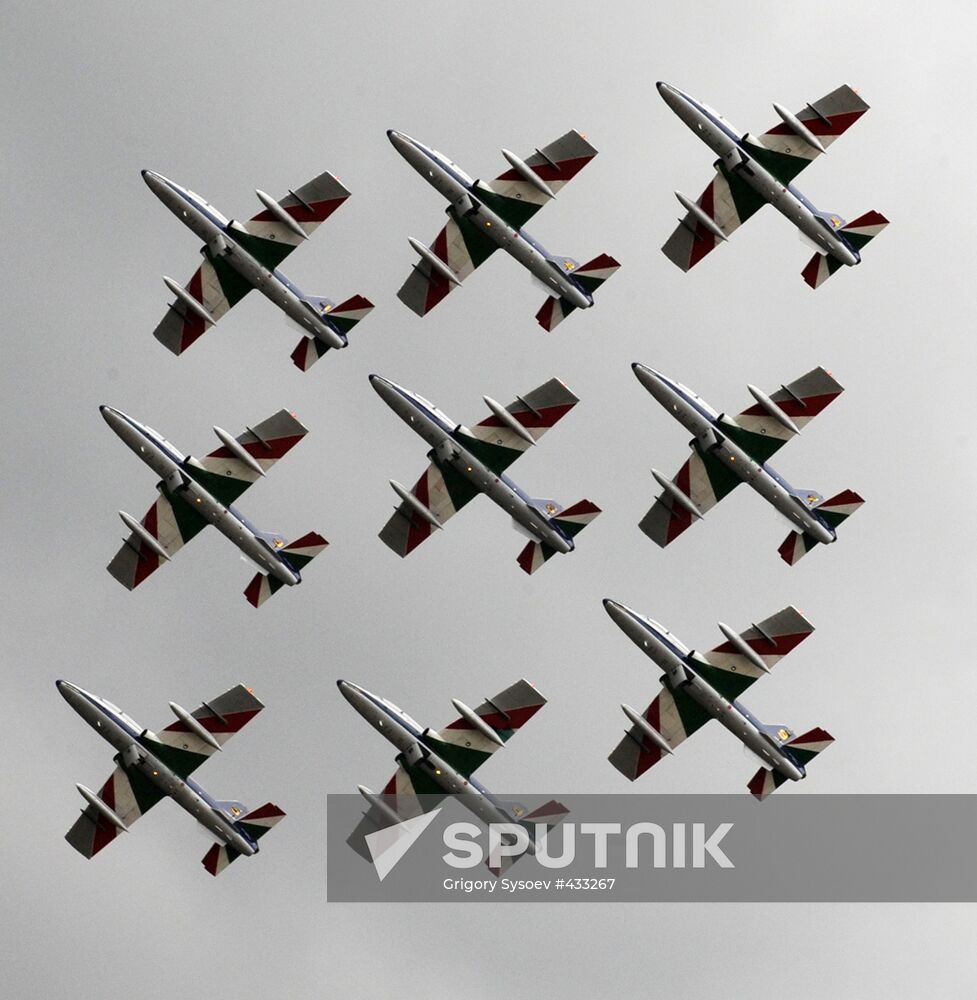 Frecce Tricolori, Italian aerobatic demonstration team