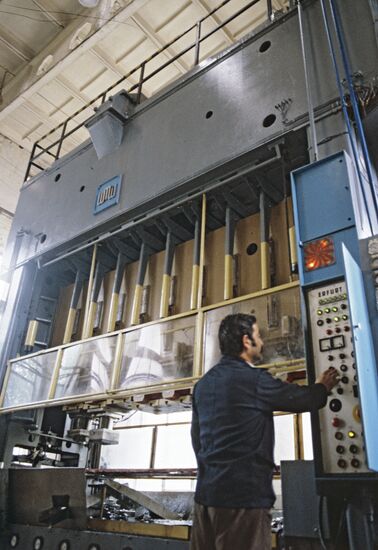 Multiway press