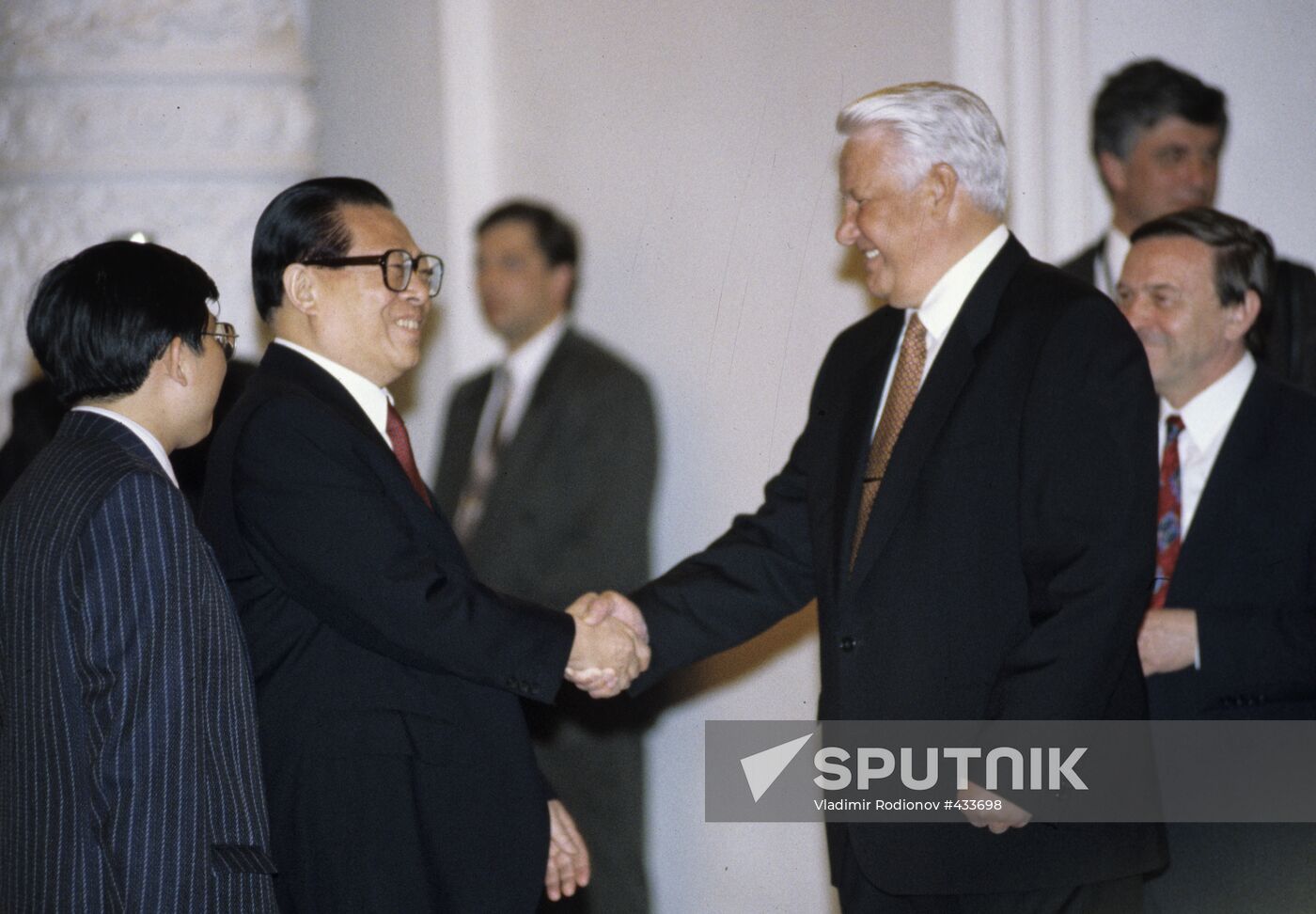 Boris Yeltsin meeting with Jiang Zemin