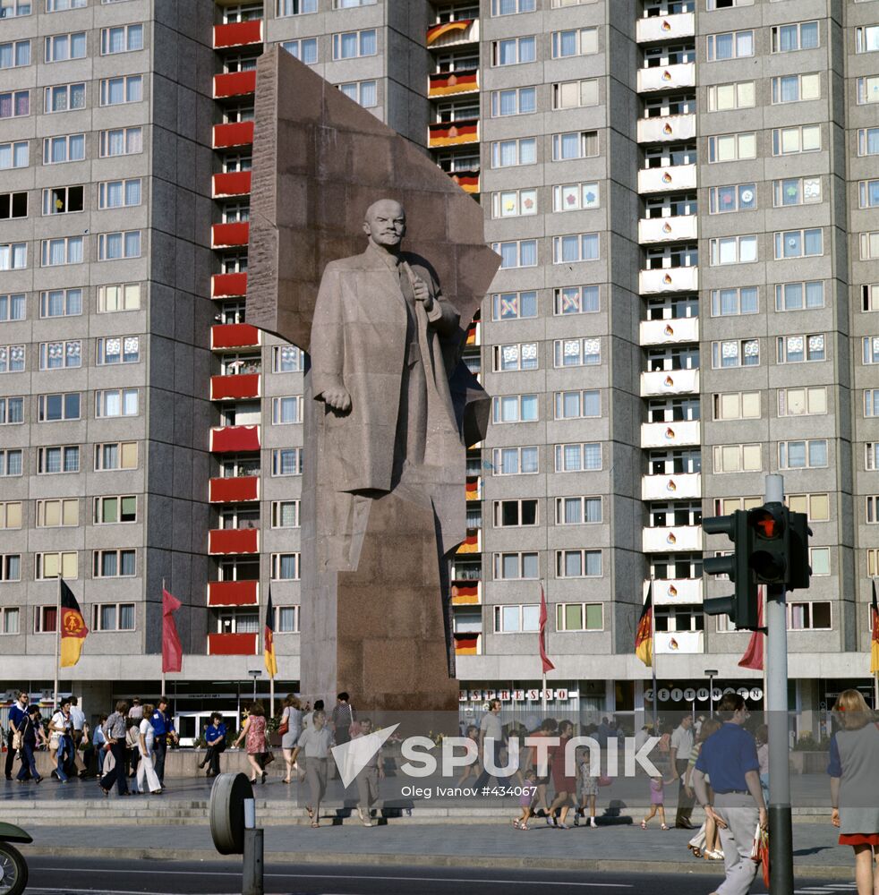 Monument to Vladimir Lenin in Berlin