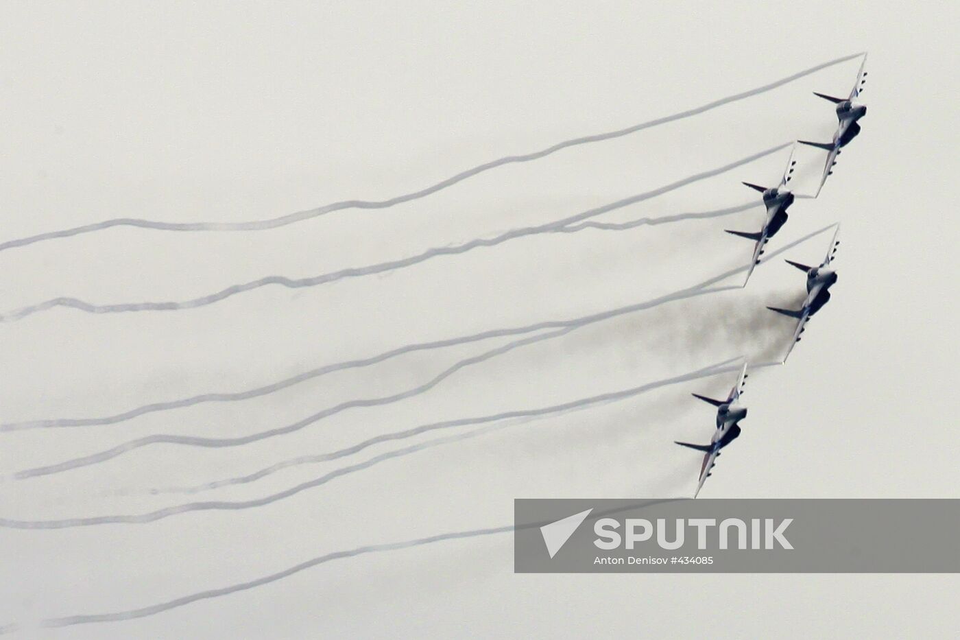 Strizhi aerobatic team