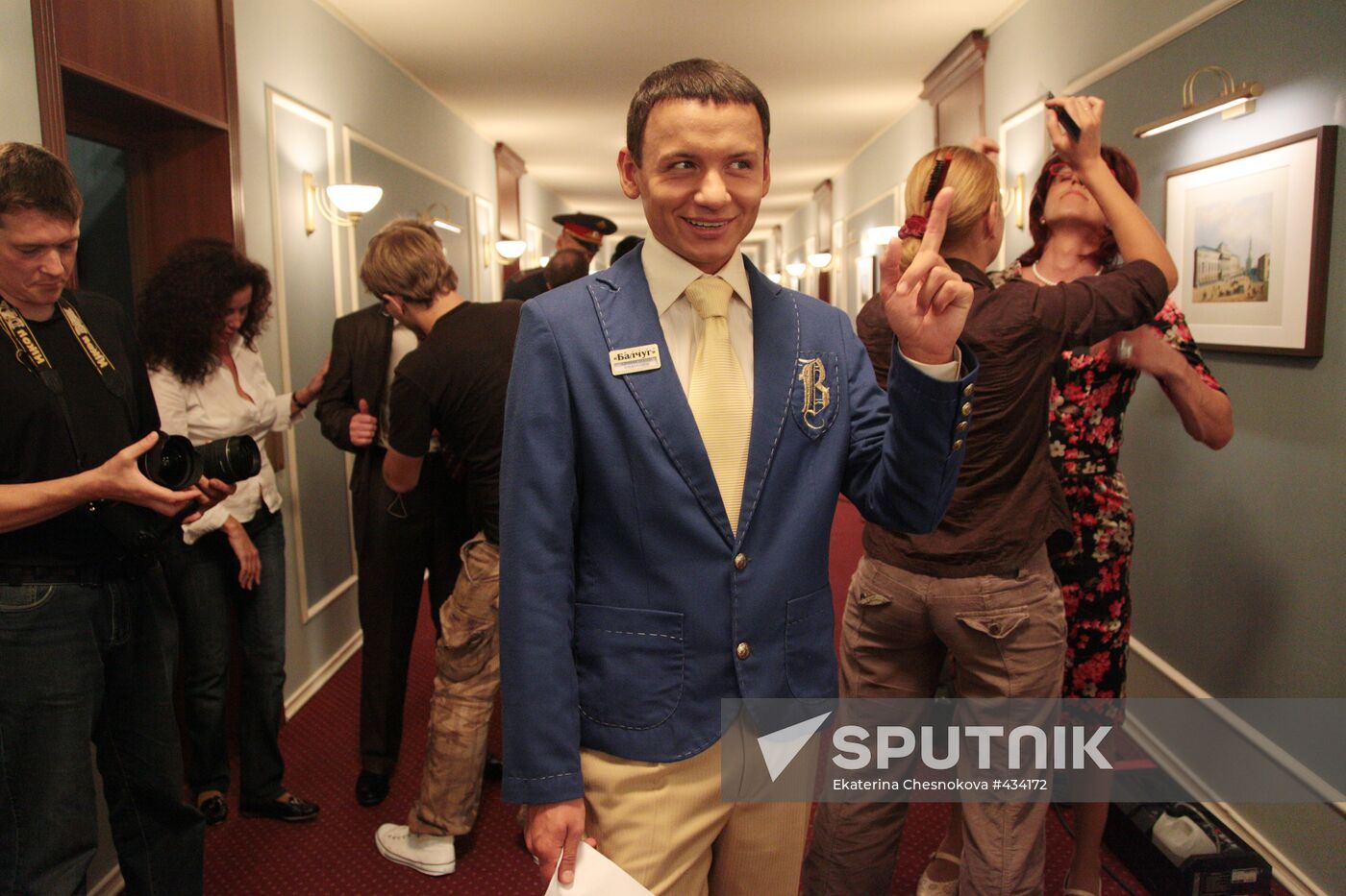 Actor Alexander Oleshko on set of comedy film Na Izmene