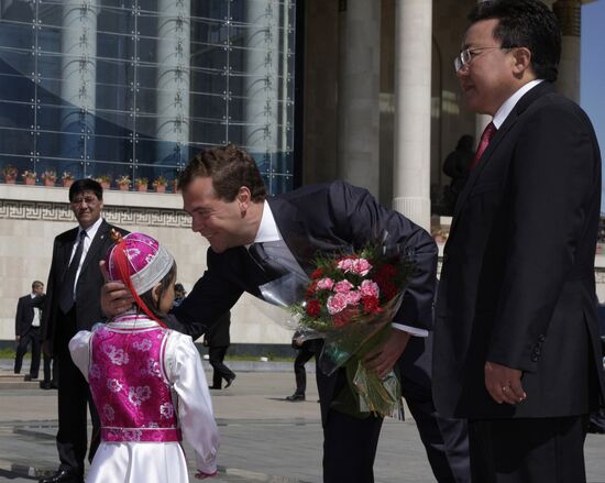 Medvedev visits Mongolia