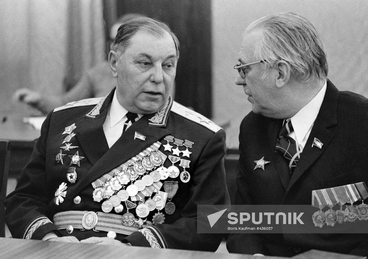 Pilot Alexander Pokryshkin, poet Sergei Mikhalkov