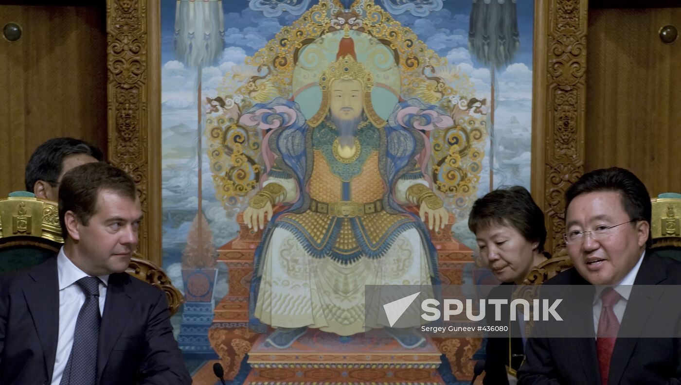 Russian, Mongolian Presidents meet
