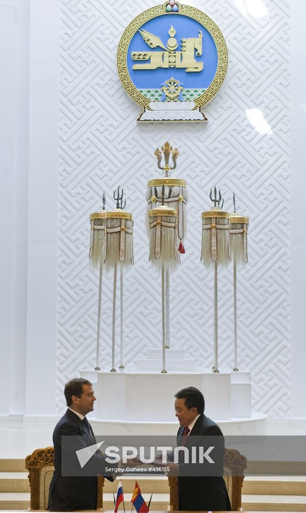 Russian, Mongolian Presidents meet