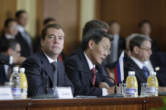 Russian, Mongolian Presidents meet