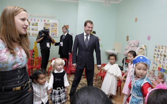 Dmitry Medvedev visits Plekhanov Academy branch in Ulan Bator