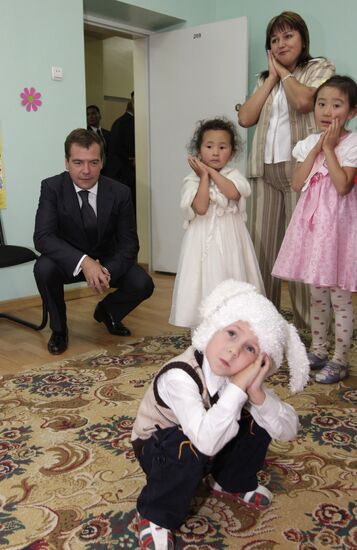 Dmitry Medvedev visits Plekhanov Academy branch in Ulan Bator