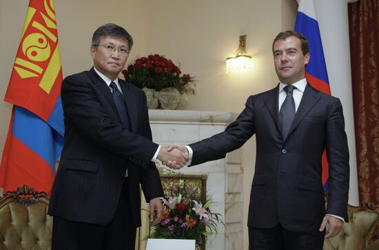 Dmitry Medvedev meets with Mongolian Prime Minister