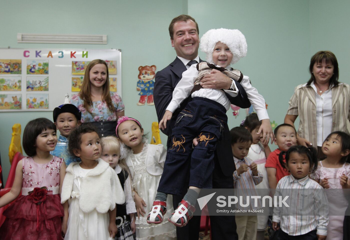 Dmitry Medvedev visits Plekhanov Academy branch in Ulan Bator