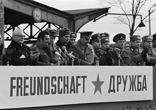 Soviet troops leaving Germany