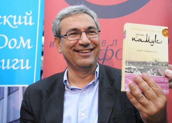 Turkish author Orhan Pamuk presents new book