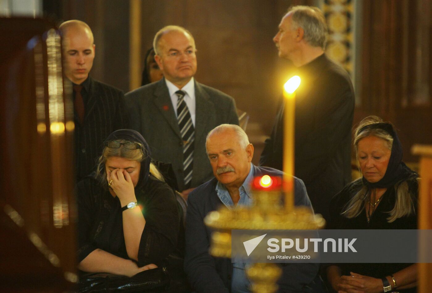 Bidding farewell to poet Sergey Mikhalkov