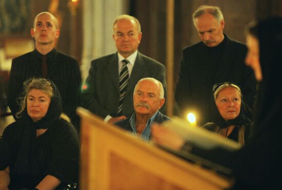 Bidding farewell to poet Sergey Mikhalkov