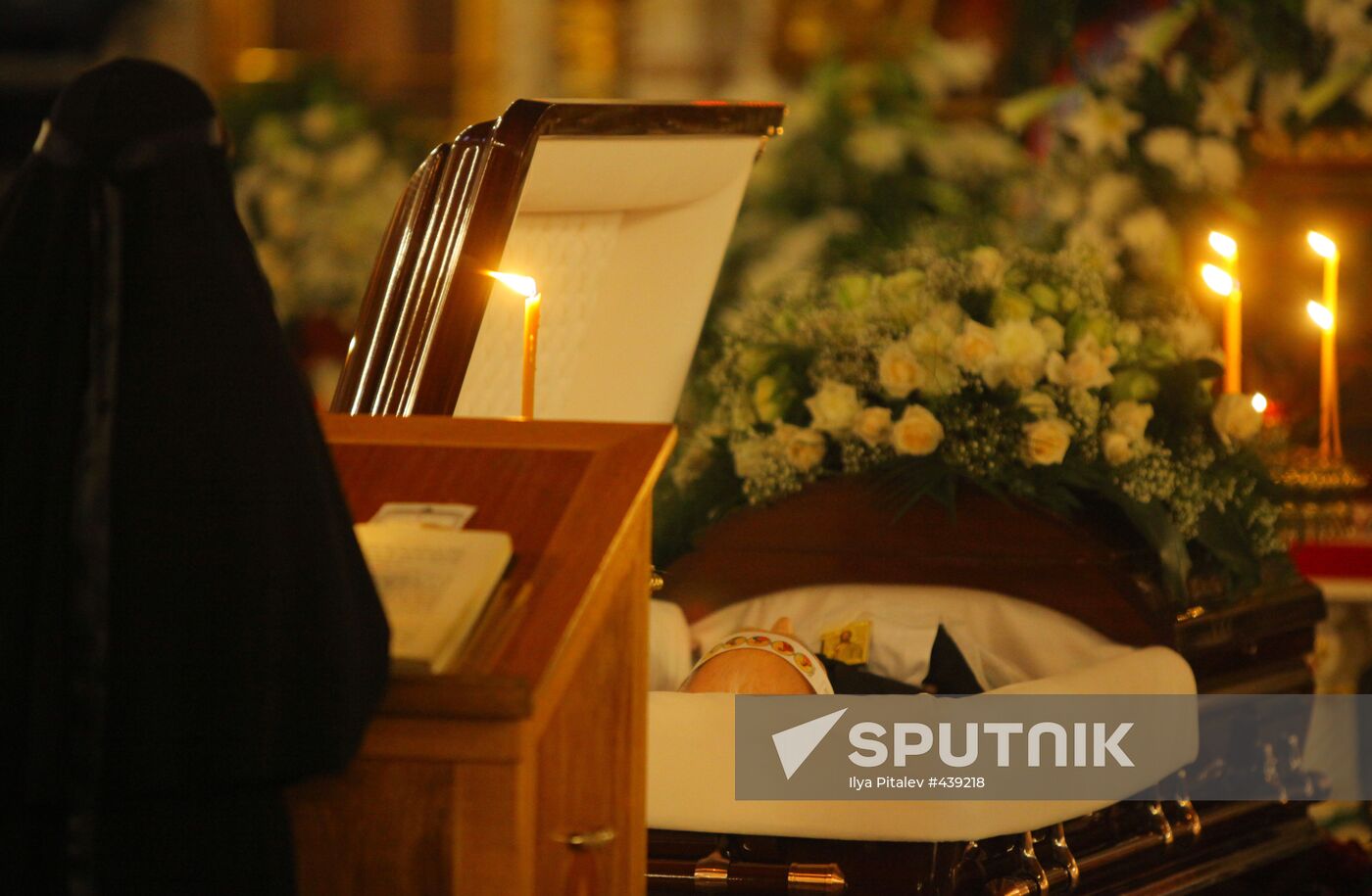 Bidding farewell to poet Sergey Mikhalkov