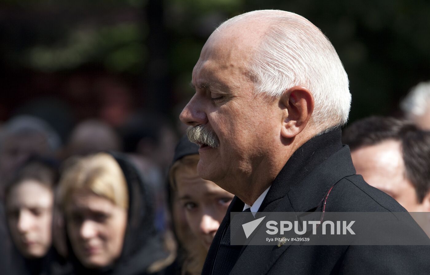 Sergei Mikhalkov's burial service at Novodevichy Cemetery