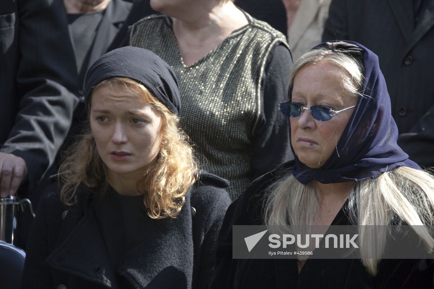 Sergei Mikhalkov's burial service at Novodevichy Cemetery