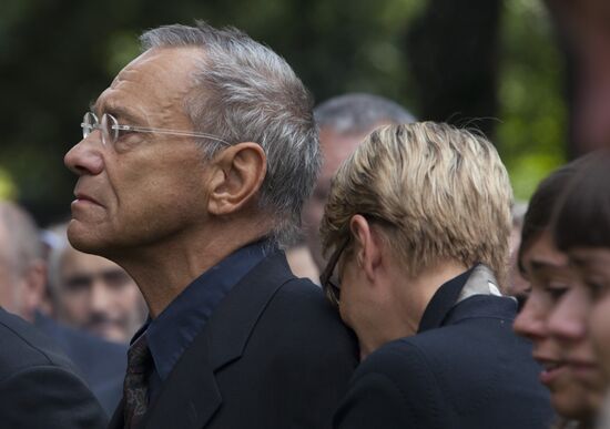 Sergei Mikhalkov's burial service at Novodevichy Cemetery