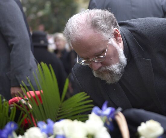 Sergei Mikhalkov's burial service at Novodevichy Cemetery