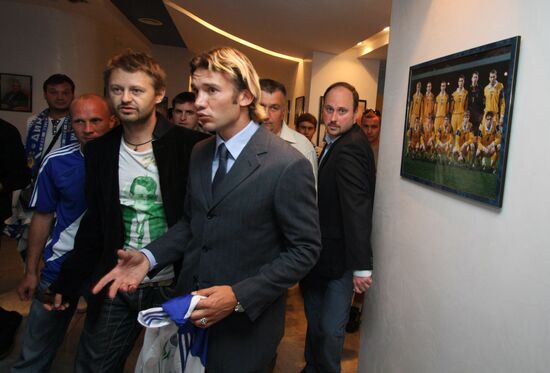 Andriy Shevchenko introduced as FC Dynamo player