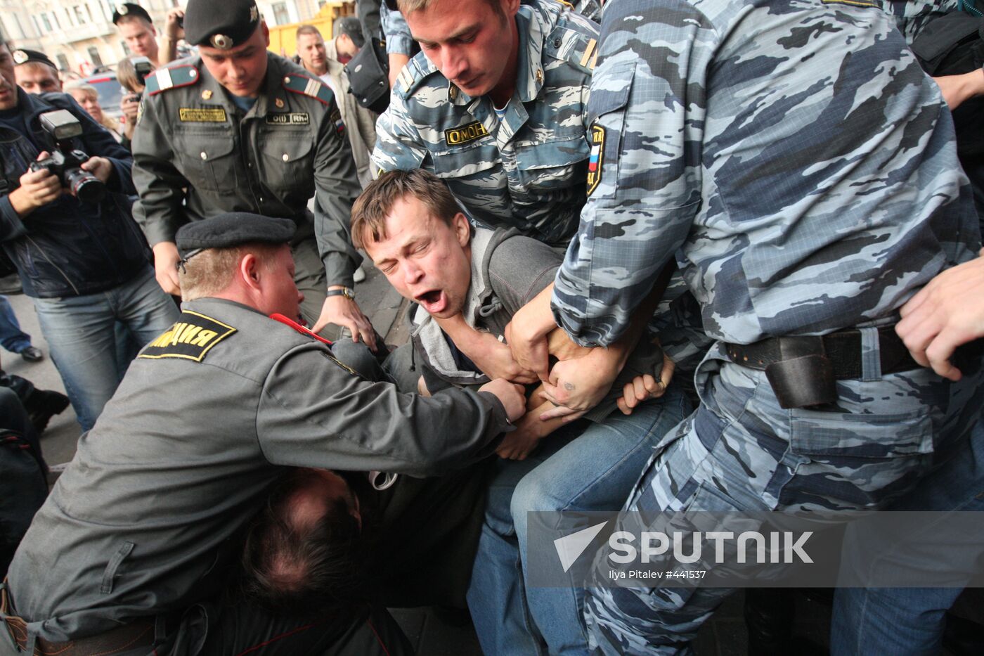 Participants in Other Russia's unauthorized action detained