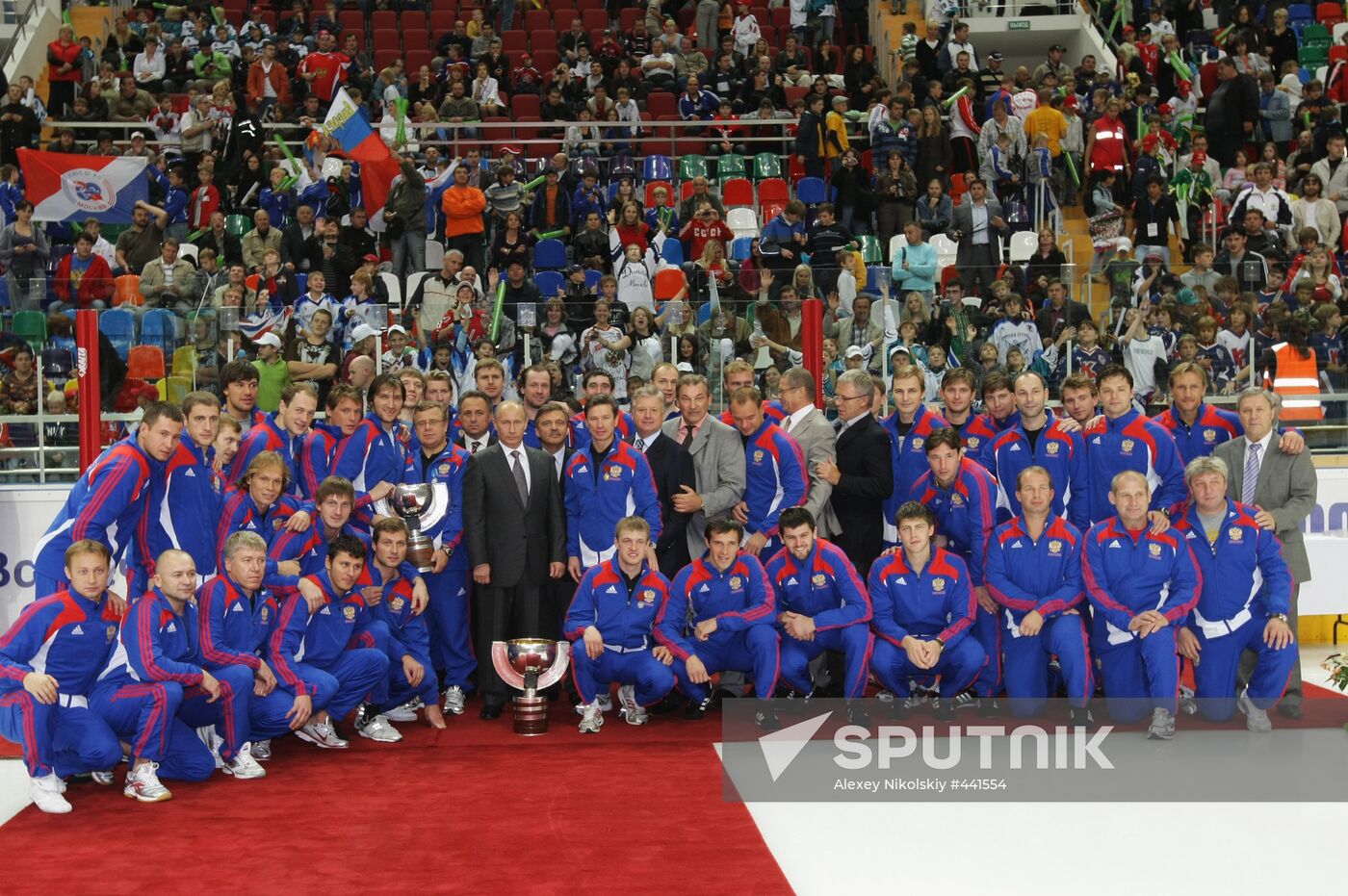 Vladimir Putin at Russian hockey players' training session
