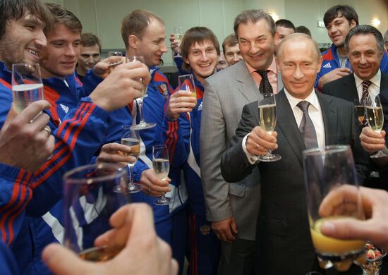 Prime Minister Putin at hockey team's training session